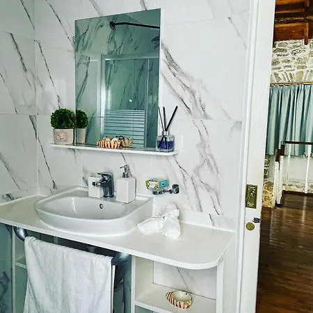 Σπίτι διακοπών Art House Pagoi Sleeps 6 Parking Near The Άγιος Γεώργιος Πάγων