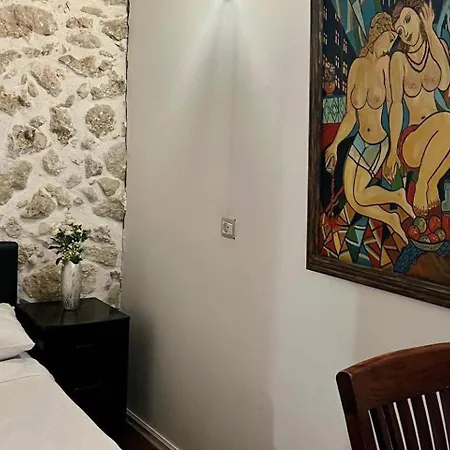 Ferienhaus Art House Pagoi Sleeps 6 Parking 5 Min To